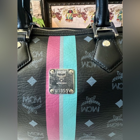 EUC mcm boston stark - Picture 2 of 15